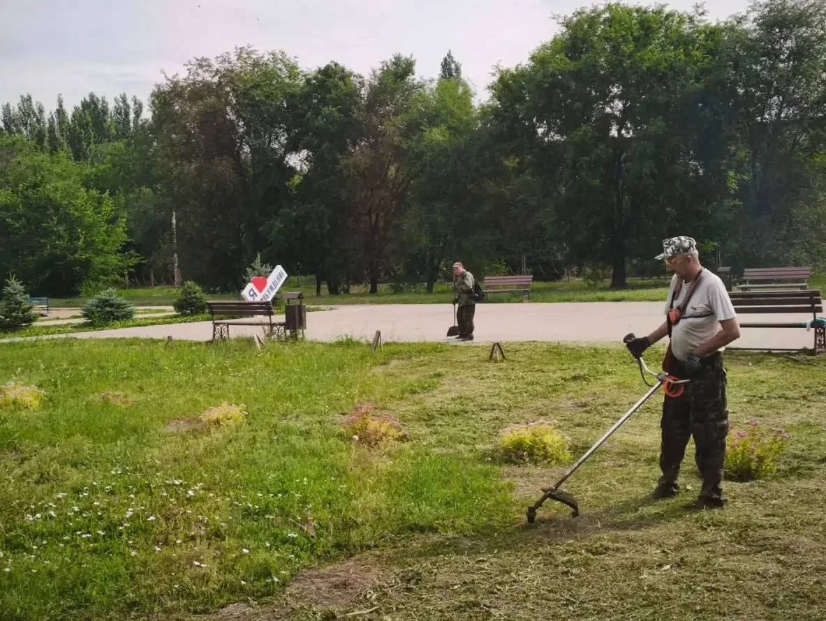 В поселках Новопушкинского муниципального образования ведутся работы по санитарной очистке и благоус