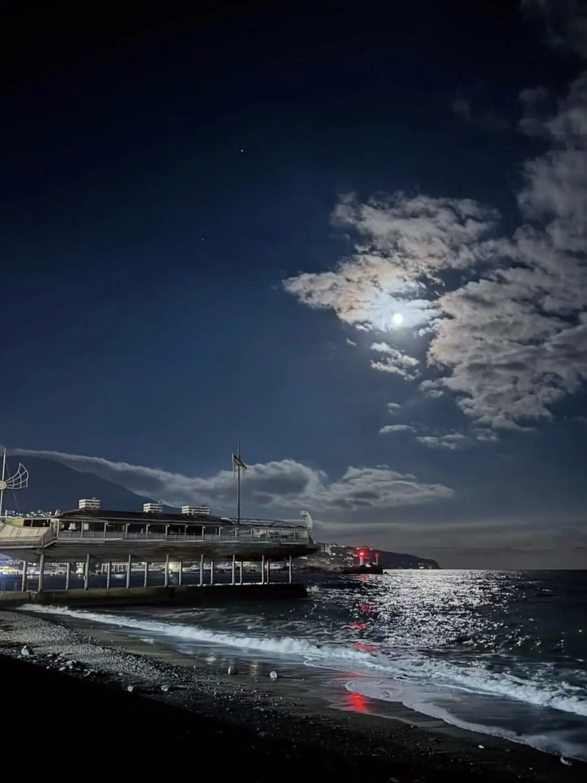Доброй ночи, Ялта 🌔