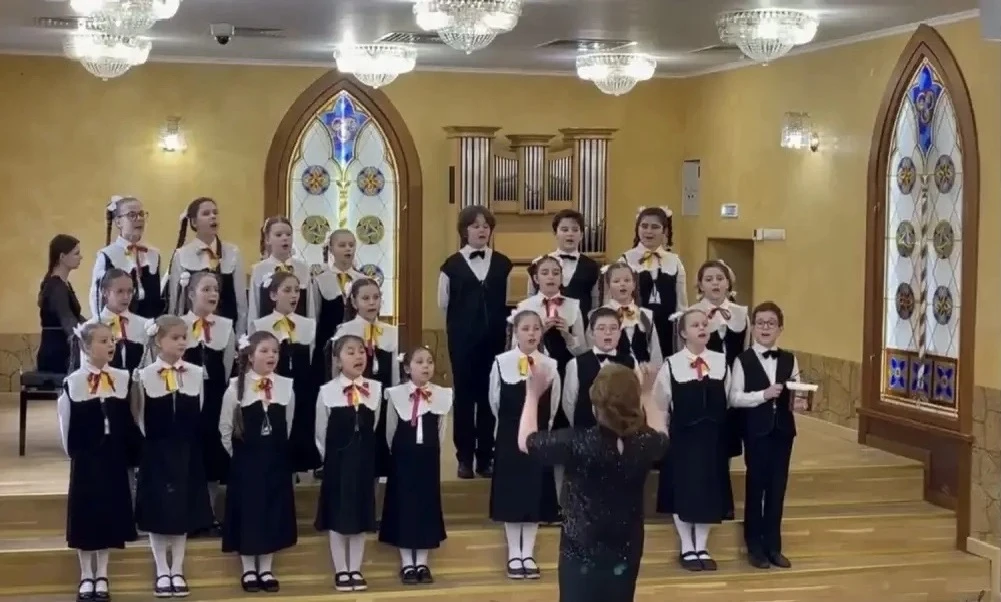 🎶 Хор «Три Ключа» — лауреат престижного городского конкурса!  Академический школьный хор «Три Ключа»