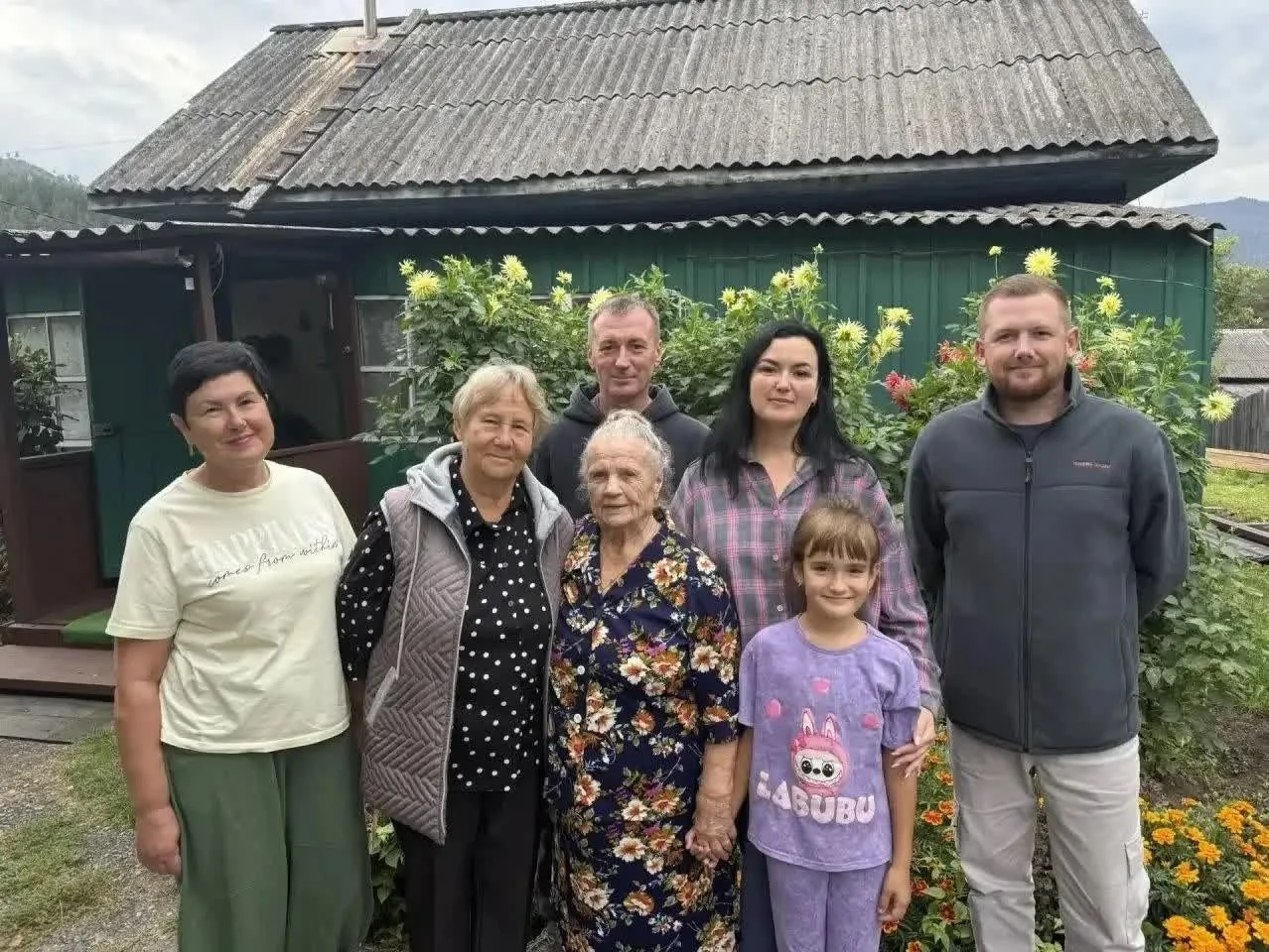 Жительница села Чемал Нина Петровна Медведева отметила 90-летие. Ветеран труда и отличн...