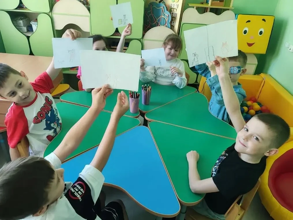 В подготовительных группах прошло прощание с "Лесной школой". В течение учебного года педагог-психол
