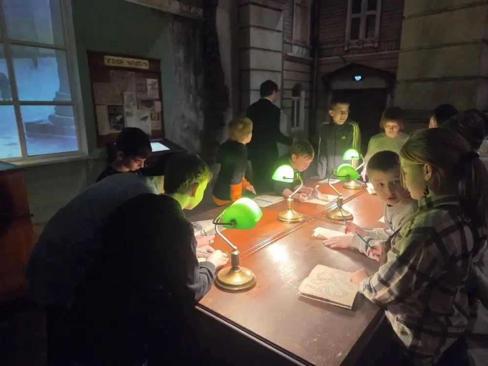 🏛 Ученики 5 «З» и 5 «Д» классов приняли участие в познавательном квесте в Музее Победы — и это стало