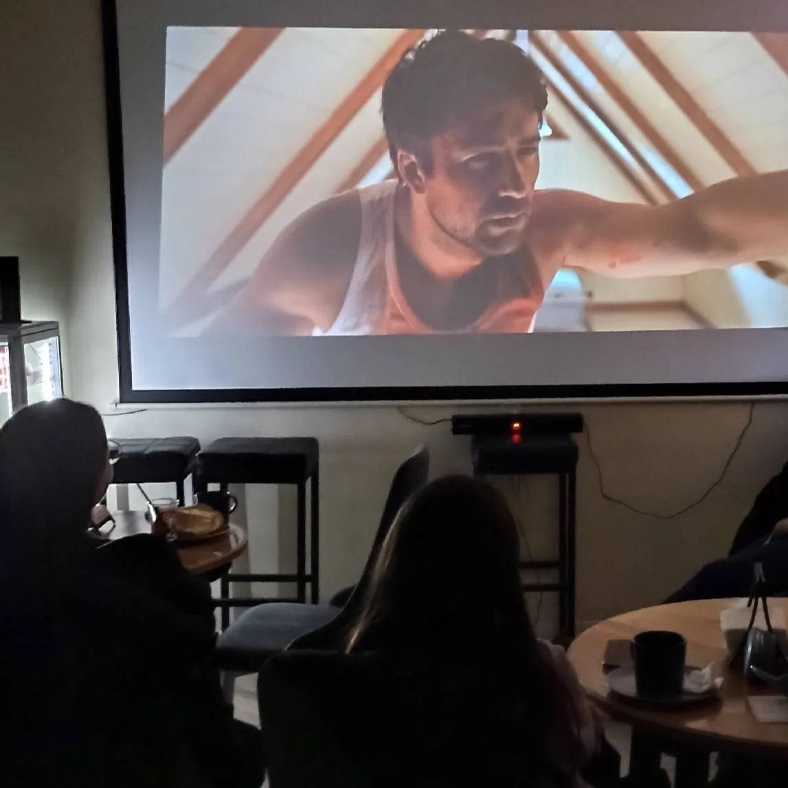 🍿 Кинопоказ фильма «Интерстеллар» в кофейне «КиноКафе»!  Сюжет: Когда засуха, пыльные бури и вымиран