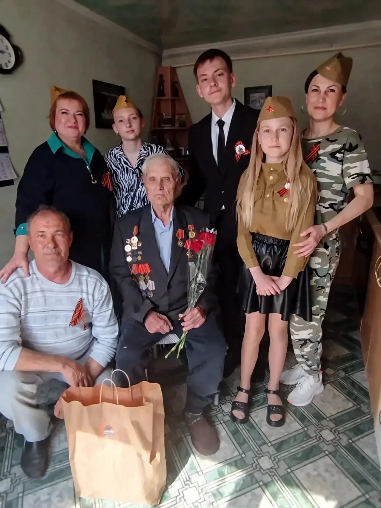🕊️ «Мы помним…»  Педагоги, обучающиеся и родители МБОУ СОШ 17 г.Азова также стали участниками масшта