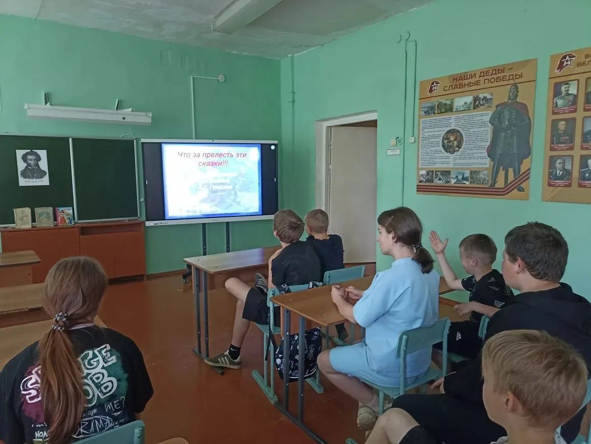 6 июня, в День русского языка, в рамках всероссийской акции "Великий и могучий", актив ...