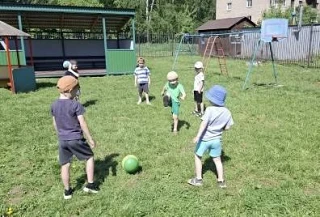 🌞🤸Прогулки на свежем воздухе в весенне – летний период неотъемлемая часть жизни воспи...