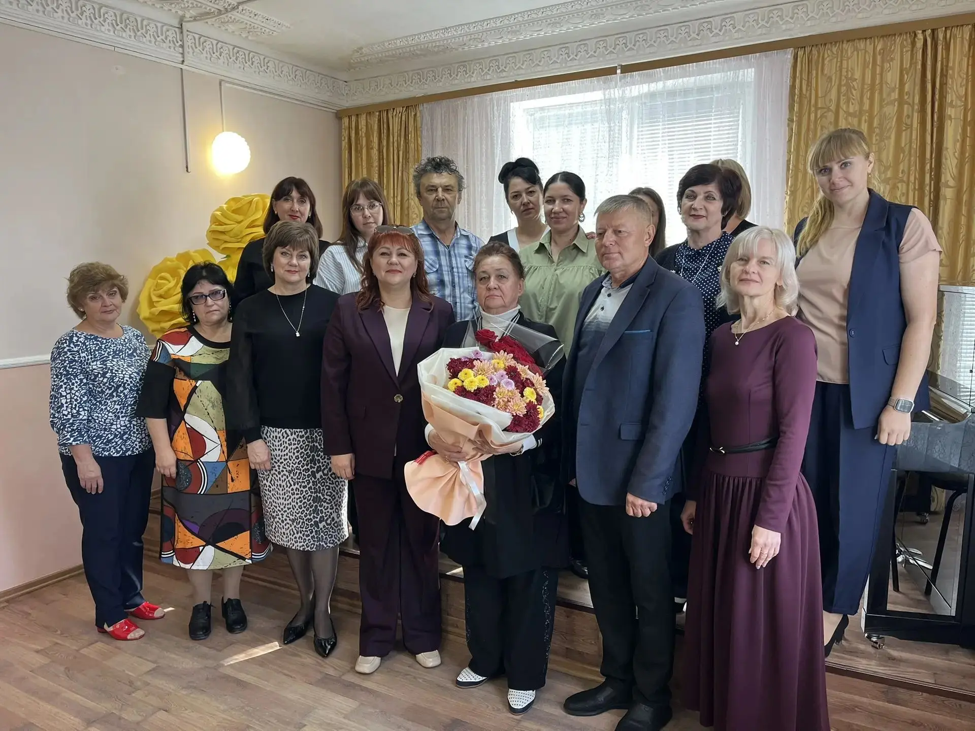 Эпоха в культуре: станица Новорождественская проводила на заслуженный отдых Любовь Леон...