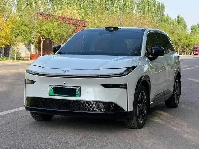 🔥 В ПРОДАЖЕ

Toyota bZ3X 520 Pro+ LiDAR Edition 2025 года 

Пробег: 4 000 км
Тип двигателя: полност