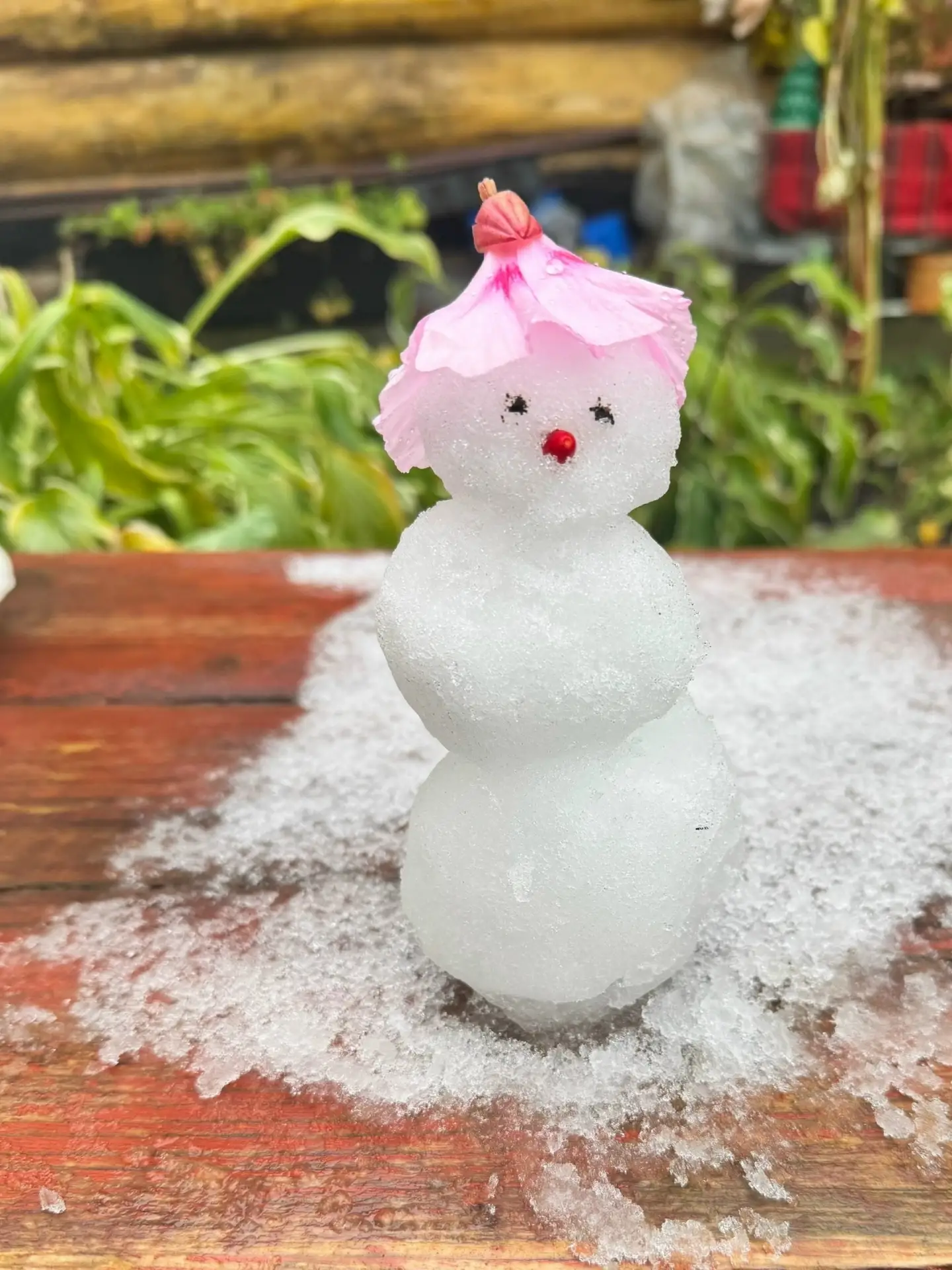 ☃ Трава ещё зелёная, а по Прикамью уже стоят снеговики. Собрали первых