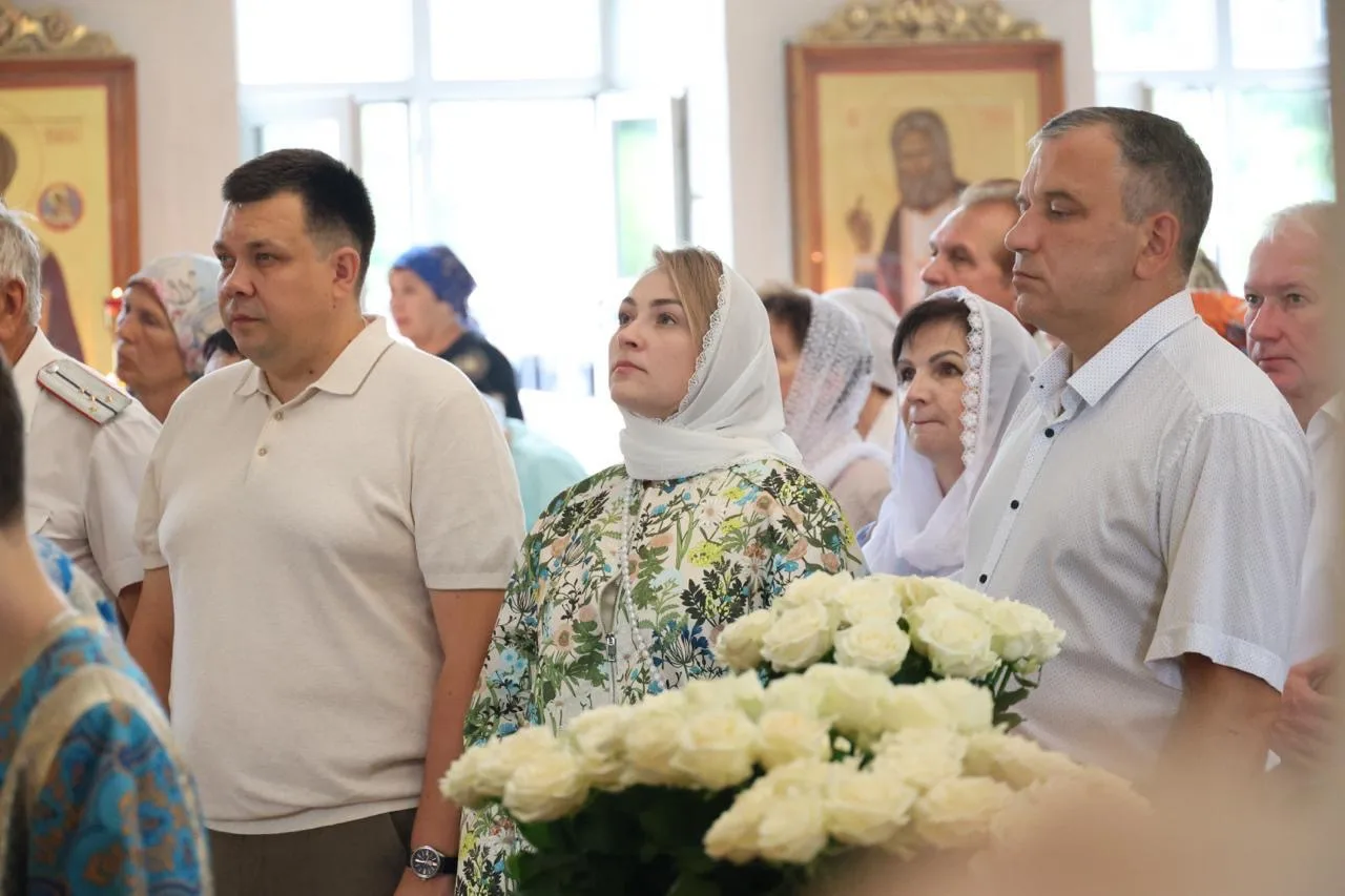 Престольный праздник Павловского Посада — День Казанской иконы Божьей Матери

Особенно красиво сегод