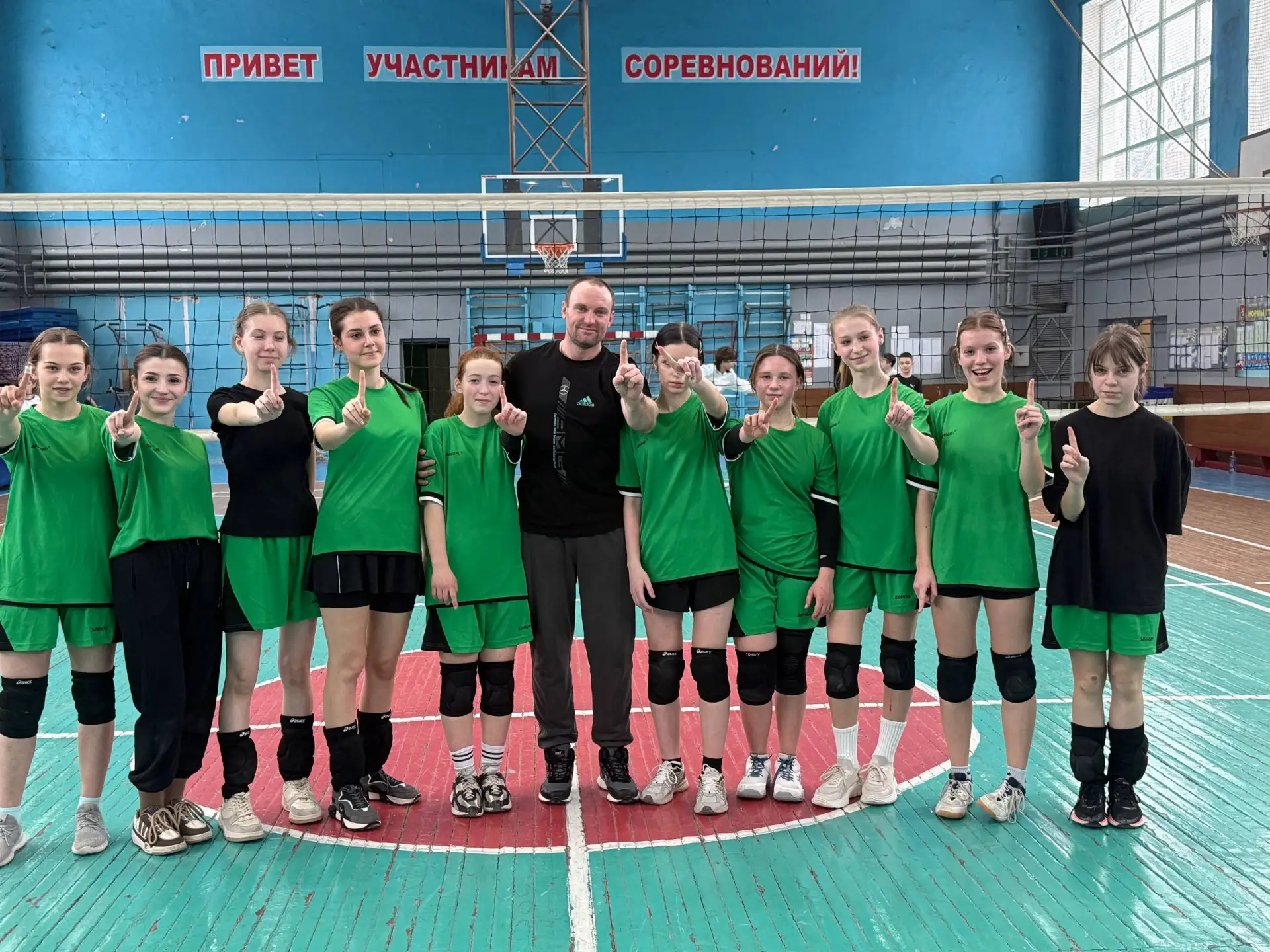 Поздравляем сборные нашего лицея по волейболу!