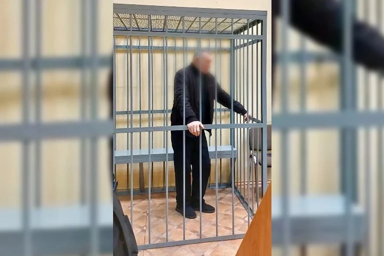 Обычная поездка в маршрутке обернулась трагедией: водитель пытался зарезать пассажира н...
