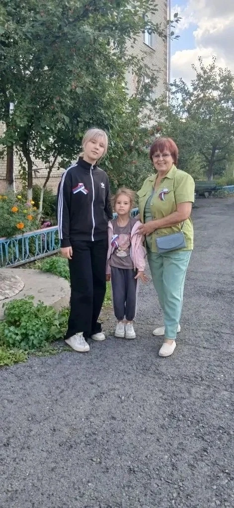 🇷🇺✨Наши учащиеся приняли участие во Всероссийской акции #ЦветаРодины, посвящённой Дню...