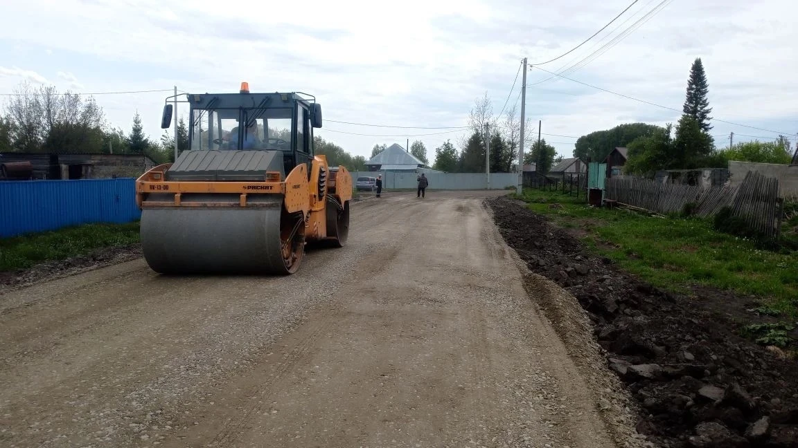 В Алтайском крае продолжается строительство дорог по программе «Комплексное развитие се...