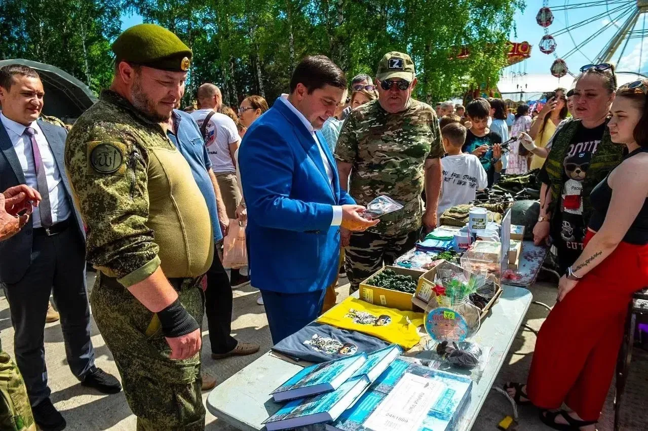 💪 Сила России — в людях! 🌟
Сегодня в парке «Сабантуй» встретились герои нашего времени — семьи уча