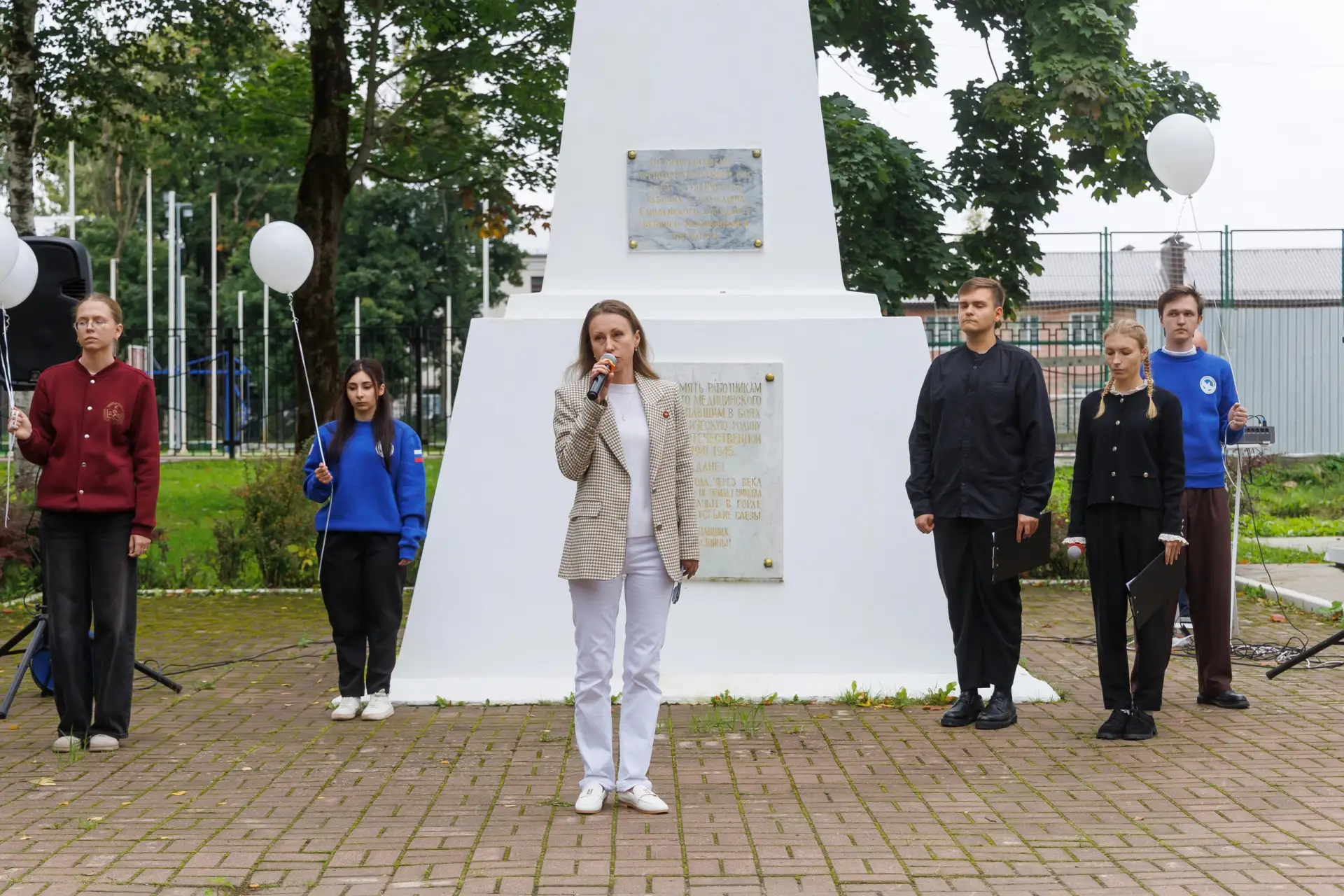 3 сентября, в День солидарности в борьбе с терроризмом, у обелиска погибшим в годы войн...