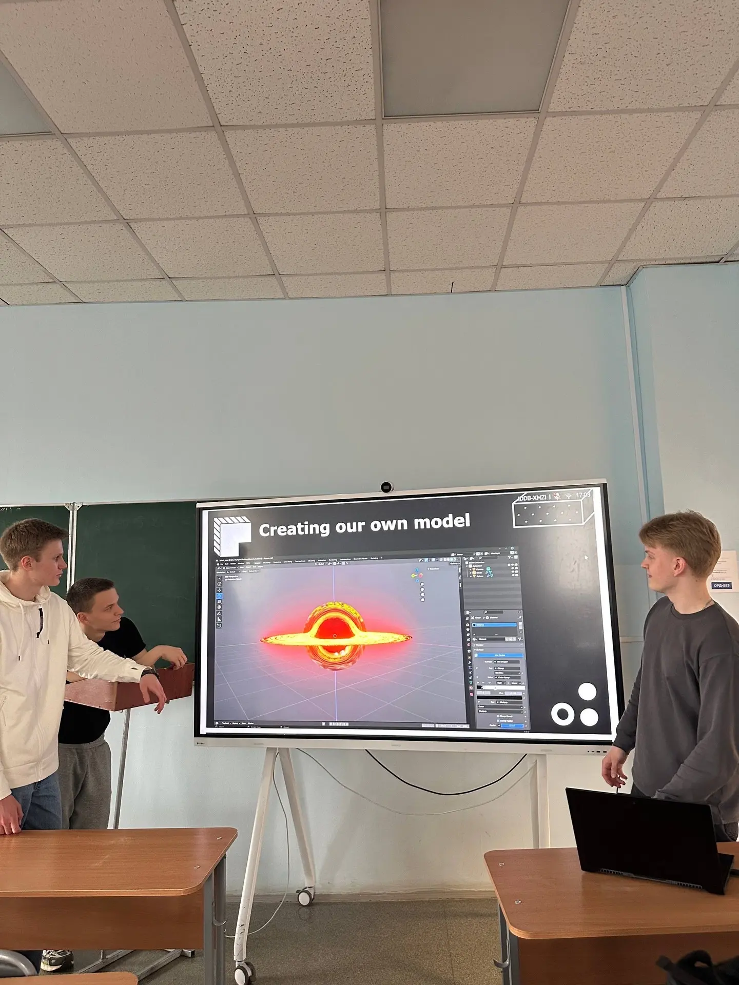 🎓С нами студенты-инженеры РУДН! Рассказывают, как провели  день космонавтики на кафедре иностранных 