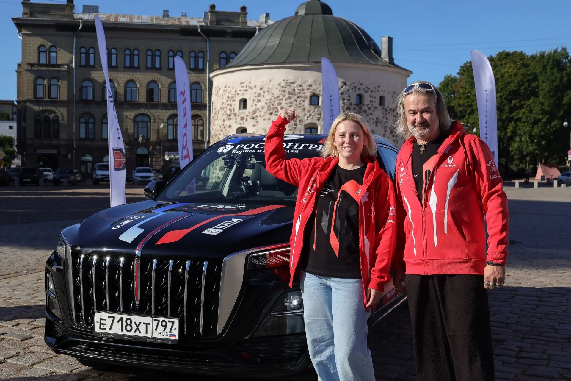 Сегодня с Рыночной площади Выборга отправился автомобильный марафон от Балтийского до Я...