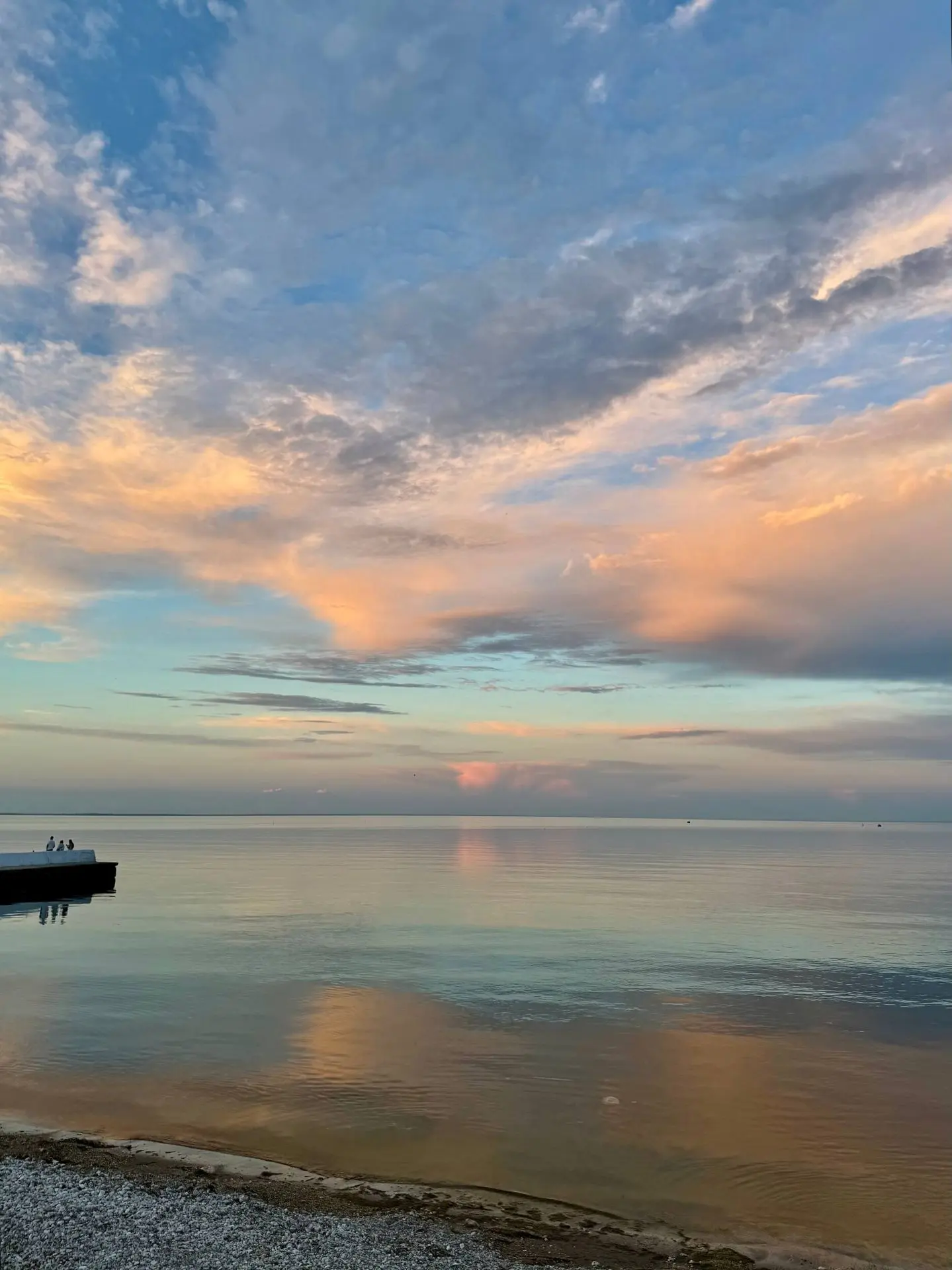 Закат на набережной Феодосии — лучшее завершение дня 🌅