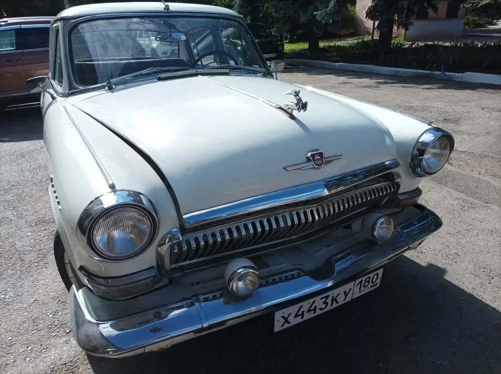 Продам!Газ 21С, 2.4(66.2лс.), 1970г.пробег 00143
Машина в неплохом состоянии, установлено ГБО,
Техни