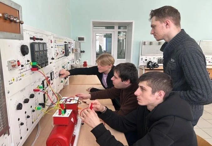 💡Техник по эксплуатации и обслуживанию электрического  и электромеханического оборудования – это  с