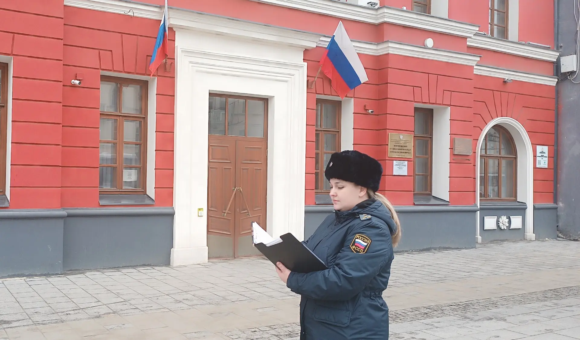 ⚡ В Воронеже бывший доцент университета выплатил 2,45 млн рублей уголовного штрафа  Судебные пристав