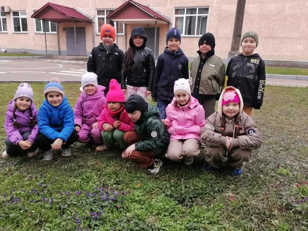 В рамках программы дополнительного образования с целью знакомства дошкольников с физическими материа