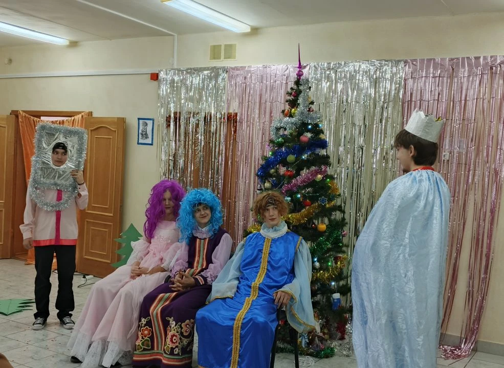 ❄30 декабря прошёл долгожданный Новогодний праздник для учащихся 1 - 11 классов, неповторимая атмосф