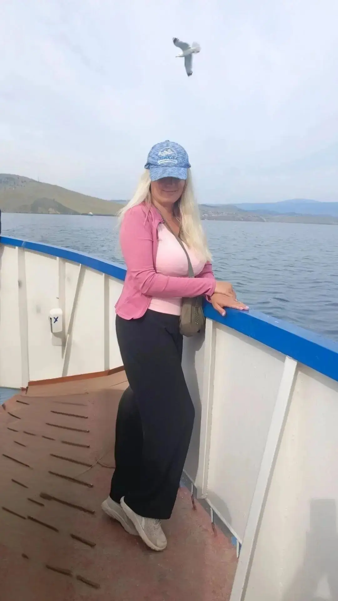 Твой мир из музыки и снов,