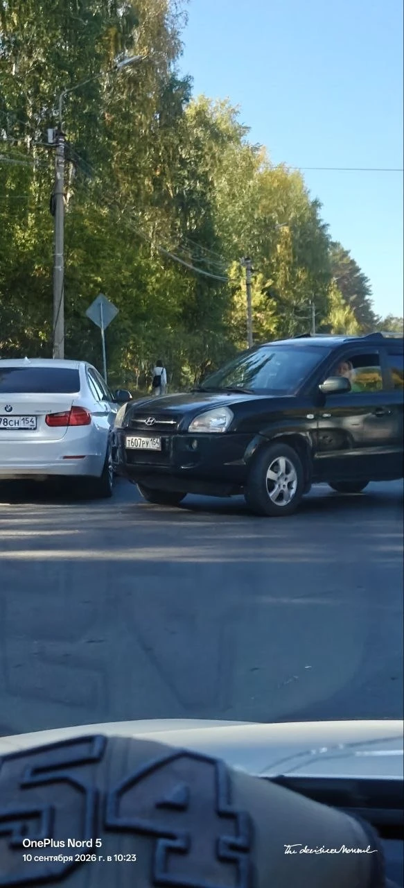 Перекресток Кутателадзе-Строителей — ДТП