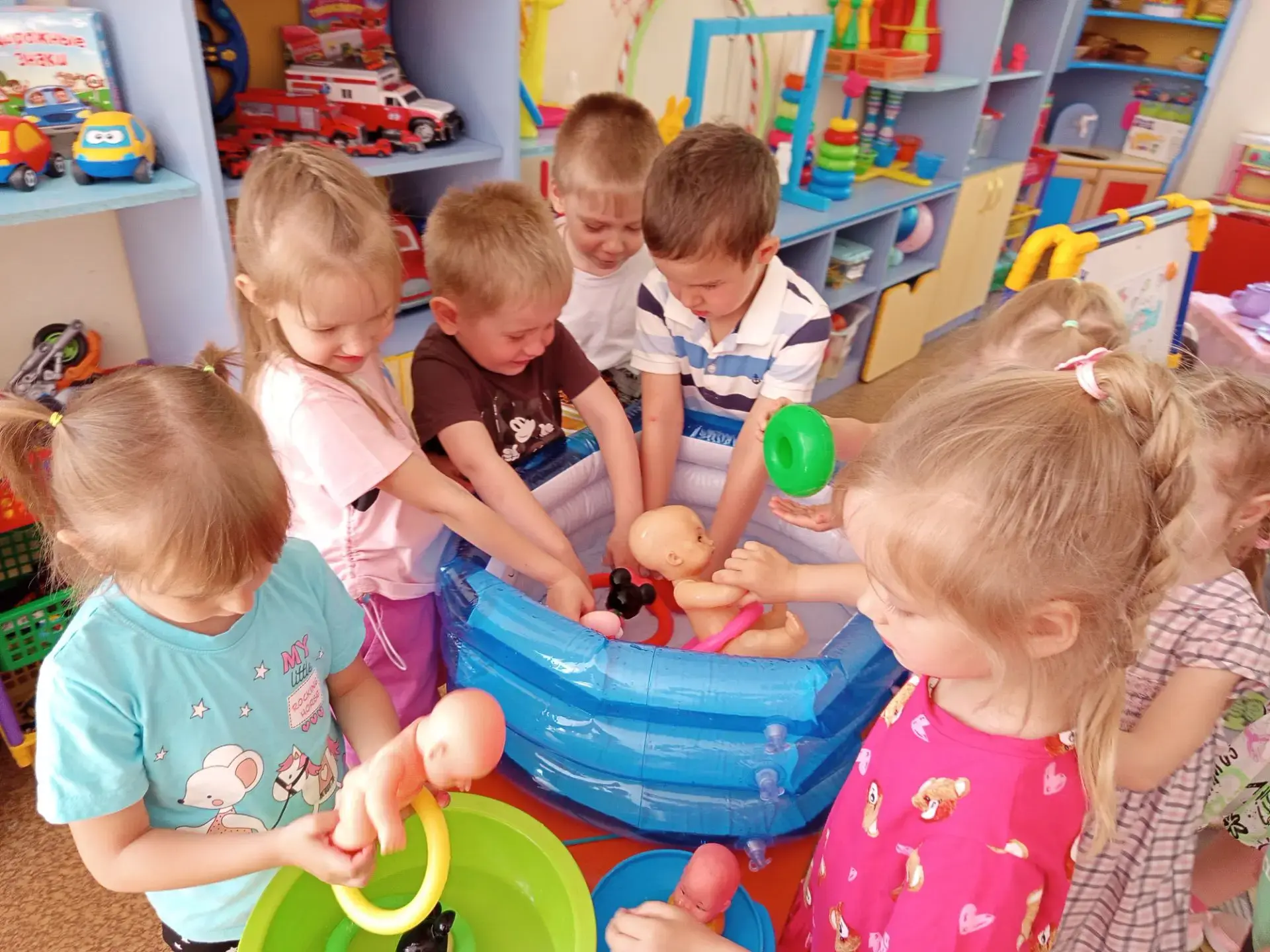 Безопасность на воде летом: учим правила в игре! ☀️🌊

Лето — время веселья, смеха и, конечно же, ос