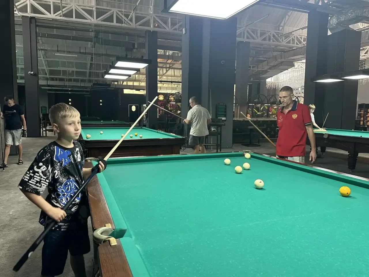 🎱 Хочешь научиться играть в бильярд — и не просто «как получится», а по-настоящему? До...
