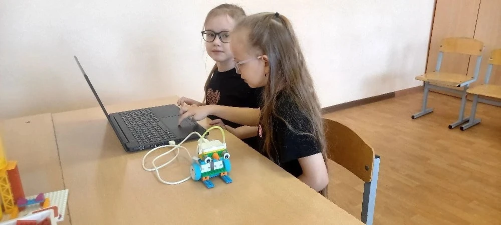 🤖 Первое знакомство с миром роботов в «IT-кубе»!