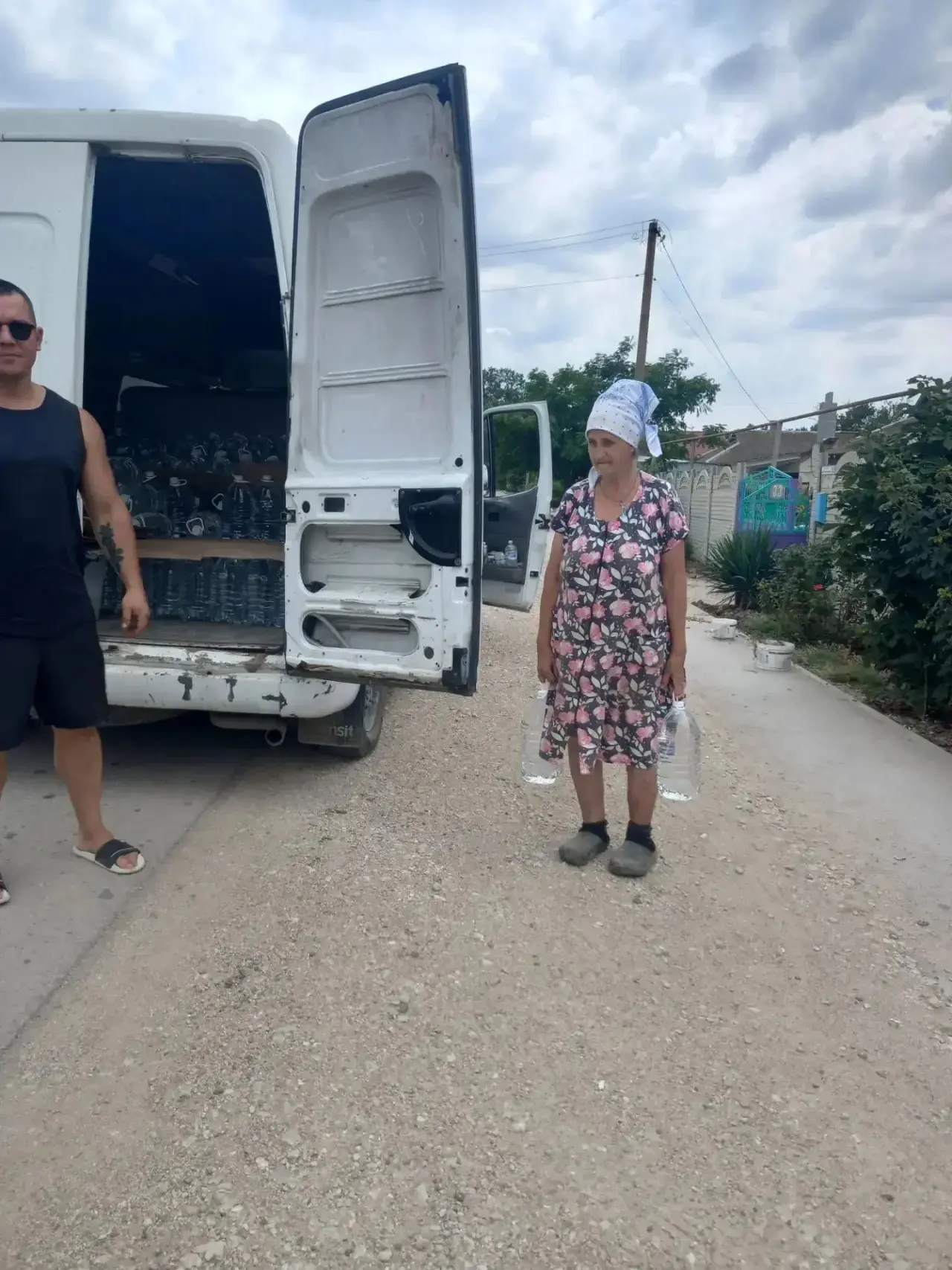 От всех жителей села Овощное передаю огромнейшую благодарность и большое спасибо волонтёрам из город