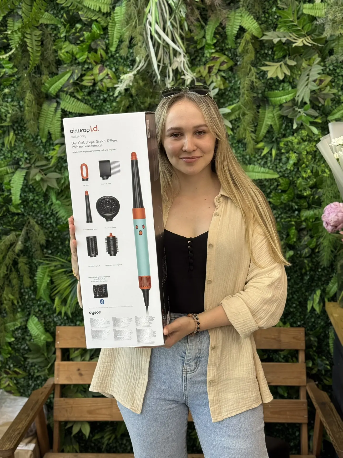 Наш победитель в розыгрыше в MAX на DYSON 🥰