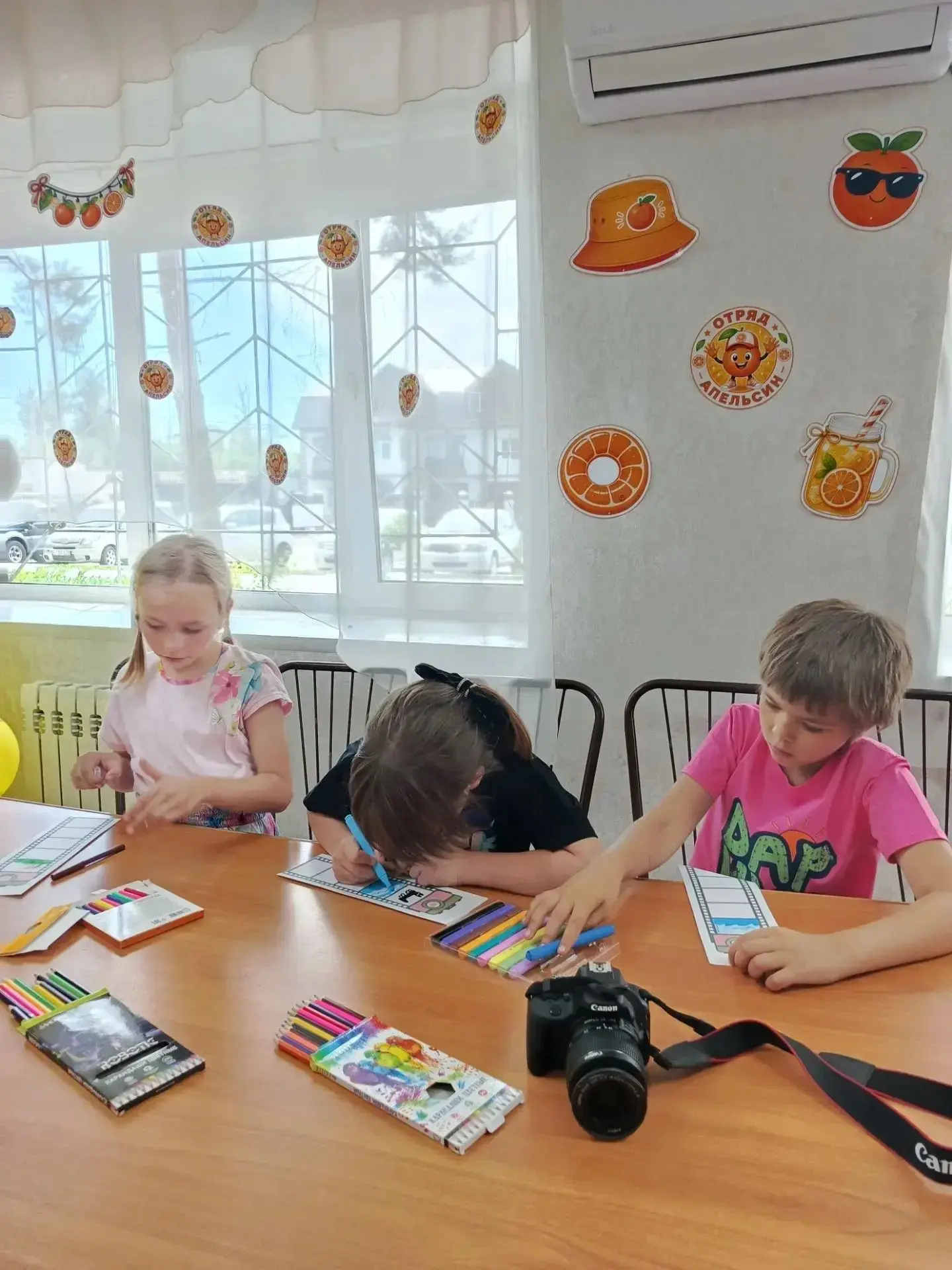 День фотографа в профильной смене: поймать момент, сохранить эмоцию! 📸

В нашем летнем расписании е