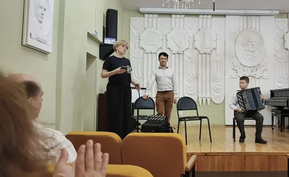 НАСЛЕДИЕ. ТРАДИЦИИ. МУЗЫКА 
 
12 июня преподаватели школы искусств по классу баяна Лобановская М.В.,