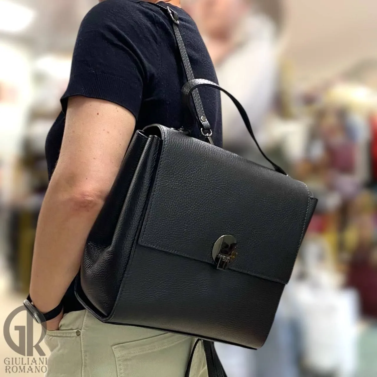 🎒 Кожаный рюкзак-трансформер — безупречное сочетание строгой классики и практичного ко...