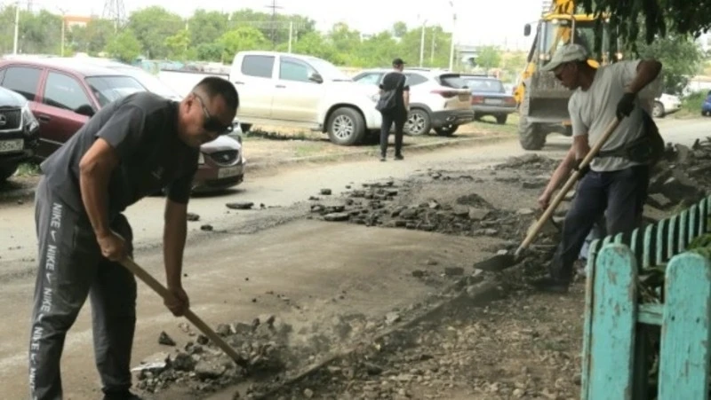 🚧 В Астрахани обновят дорогу к двум детским садам