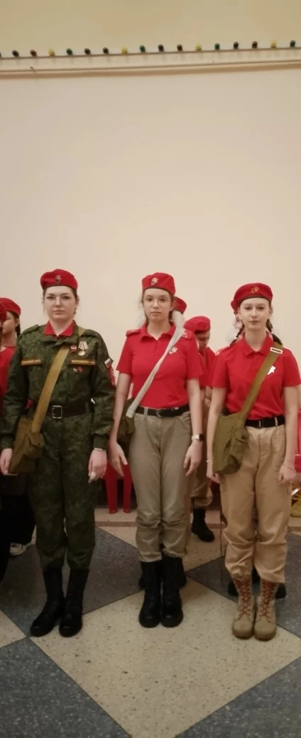 Поздравляем наших девчонок! 5 место среди 16 команд в  городском конкурсе Девушки в погонах. Молодцы