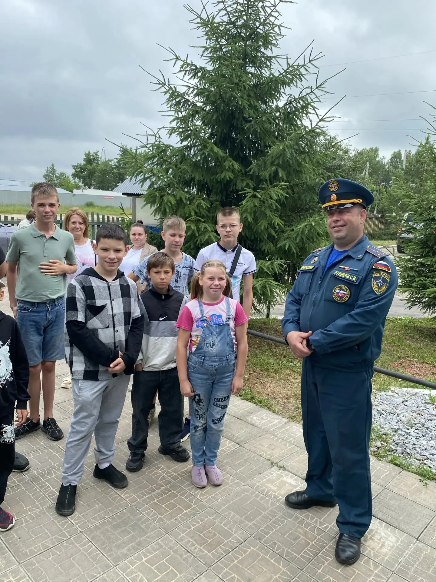 👍🚒Увлекательная экскурсия в пожарную часть!🚒
🚒👍15 июня наши ребята побывали на захватывающей эк