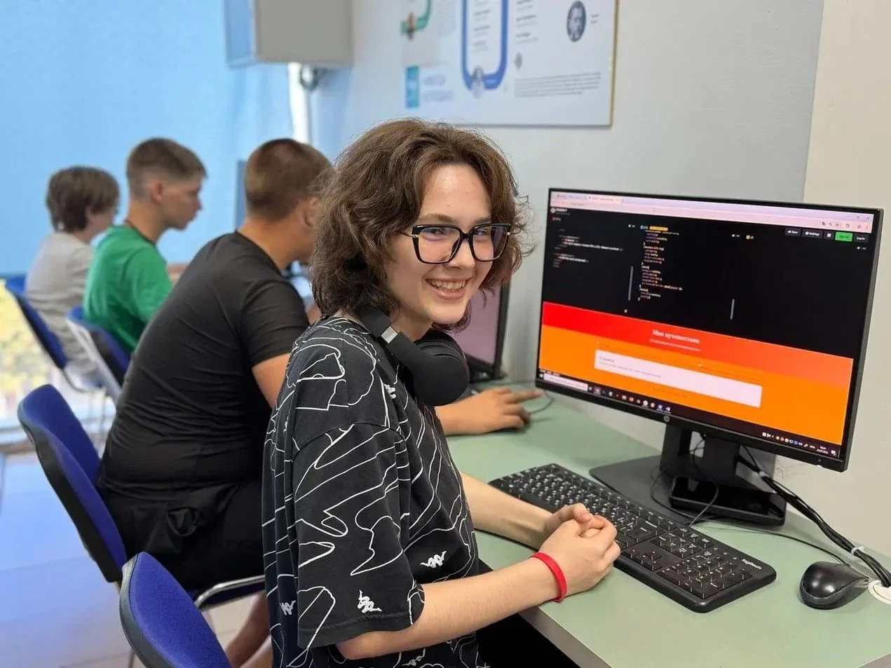 Собери первое IT-портфолио за 5 дней. Интенсив «ИТ-микс» для подростков в Академии ТОП.

Это будет н