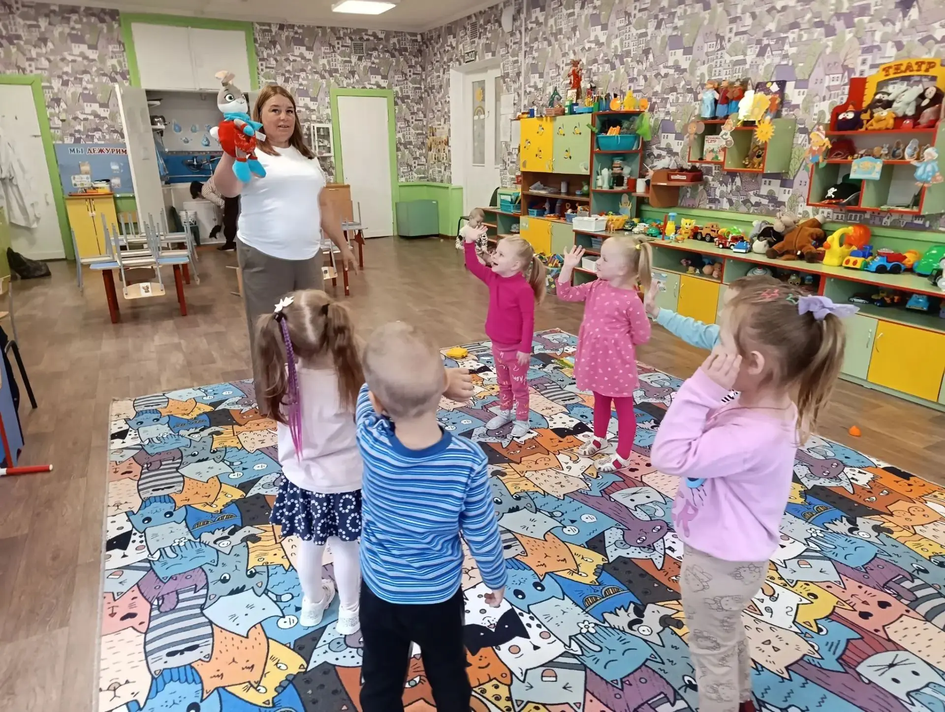 😀☀️В младшей группе  прошло развлечение  «Вот какие мы большие!». В гости к ребятам пр...