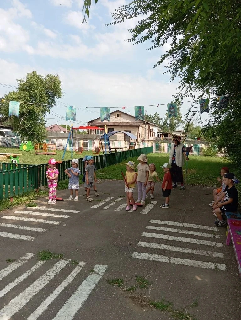 Сегодня у нашей любимой Бабы-Яги был день рождения!
