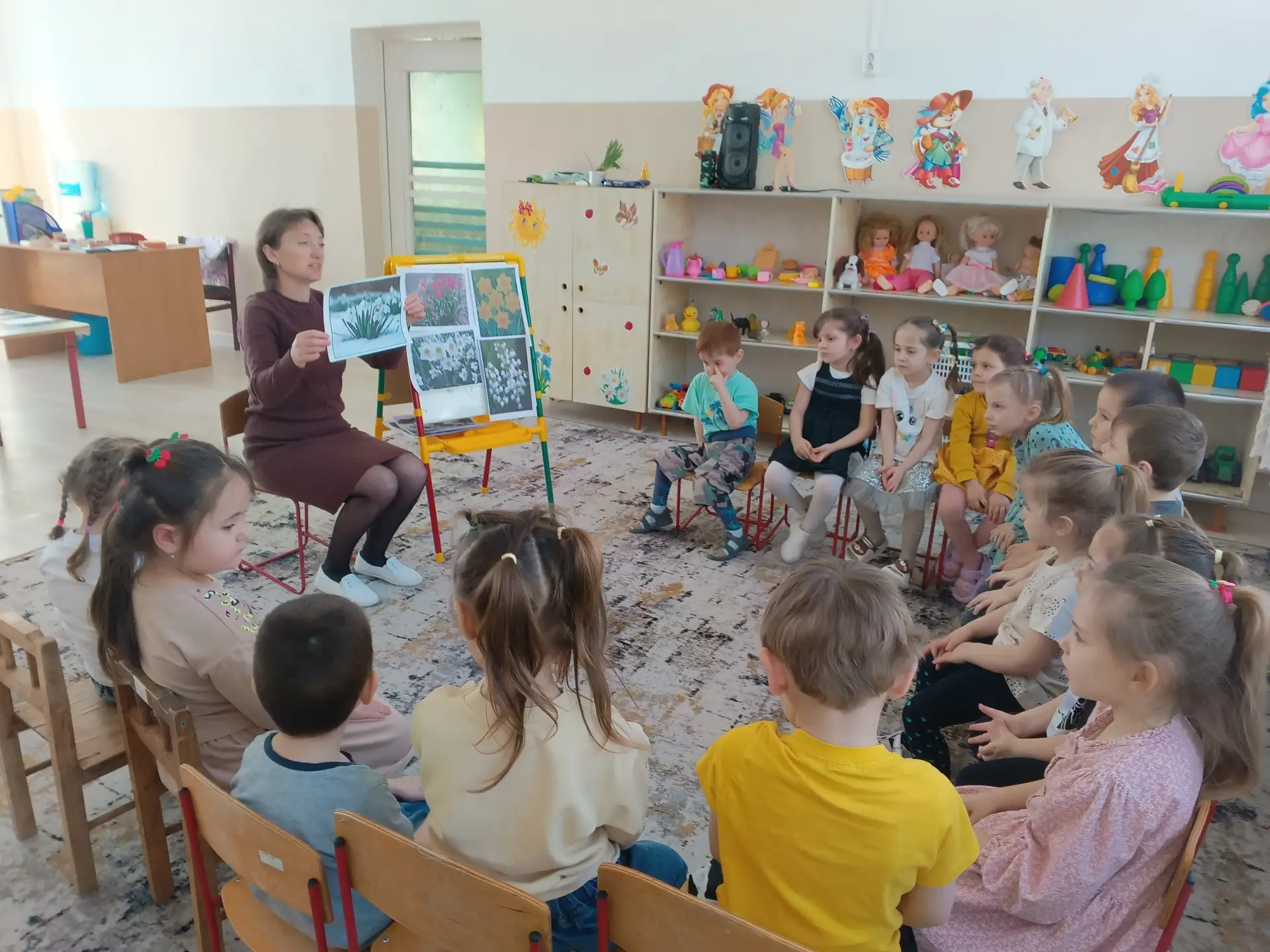 В группе "Звёздочки" прошла тематическая неделя, посвященная первоцветам. В рамках меро...