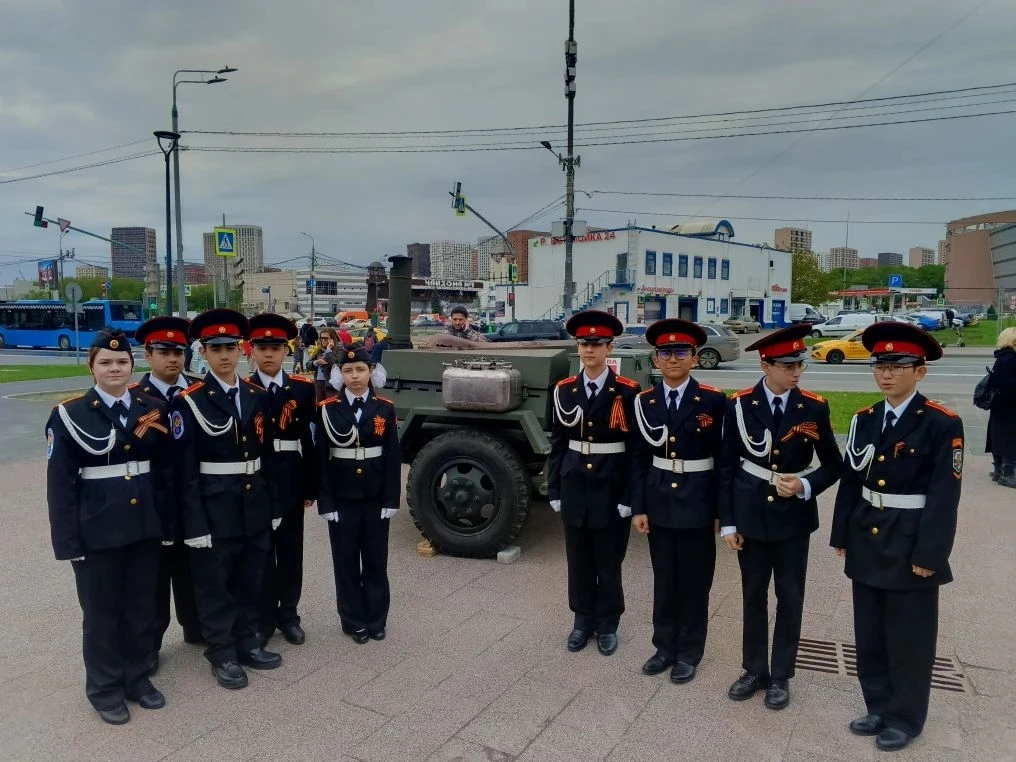 Кадеты 7 «К» в День Великой Победы  Сегодня, в 81-ю годовщину окончания Великой Отечественной войны,