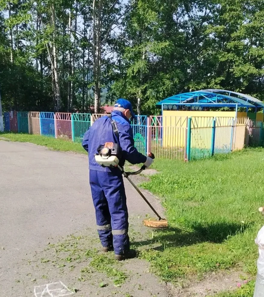 Покос территории детского сада продолжается🌱🌿☘🍃