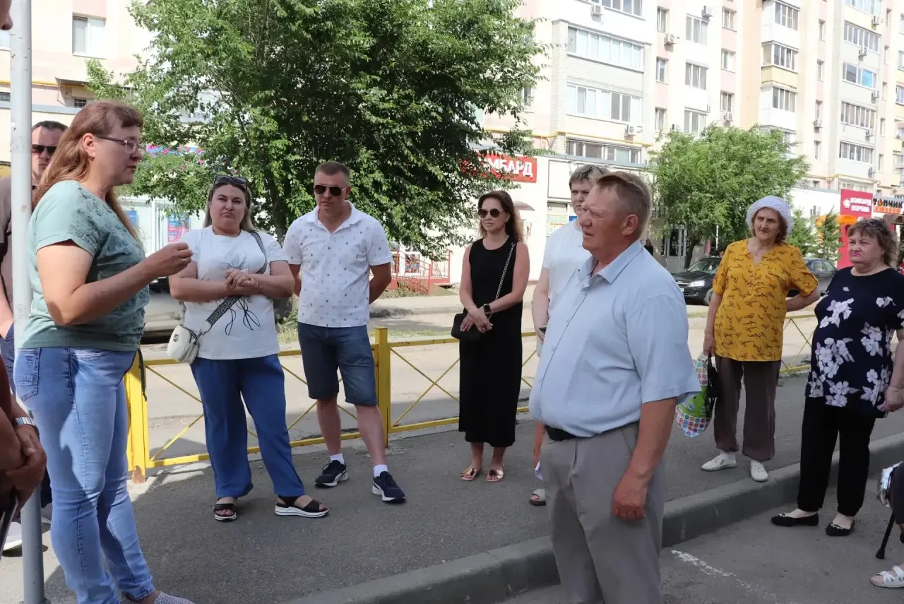 В саратовском микрорайоне «Авиатор» жители подняли важную проблему. При строительстве н...