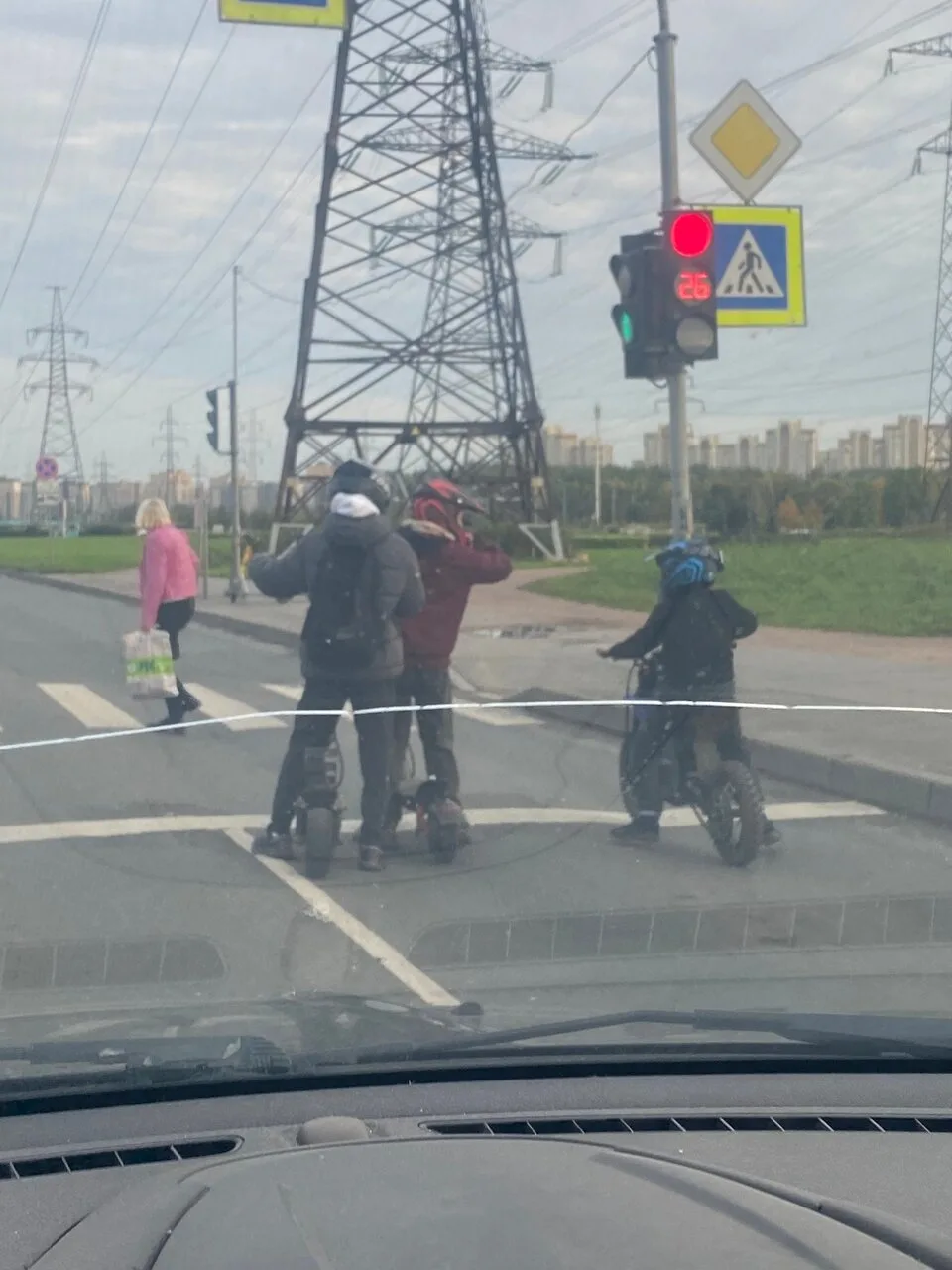 Опасные пируэты на дороге встревожили петербуржцев