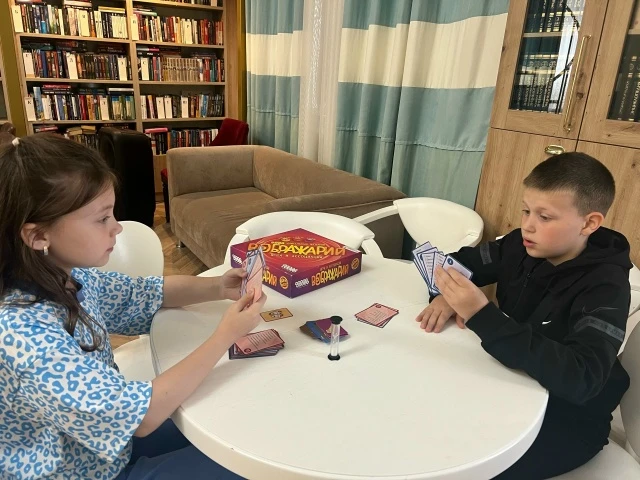 В библиотеке прошла весёлая игра "Воображарий".😍